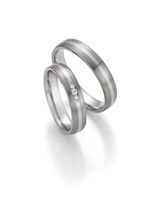 Ring mit Diamant