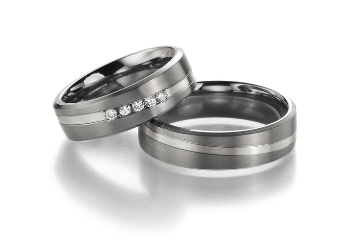 Hochzeitsringe Gold585 und Titan mit Diamant ink. Garantie und Gravur 78-80170