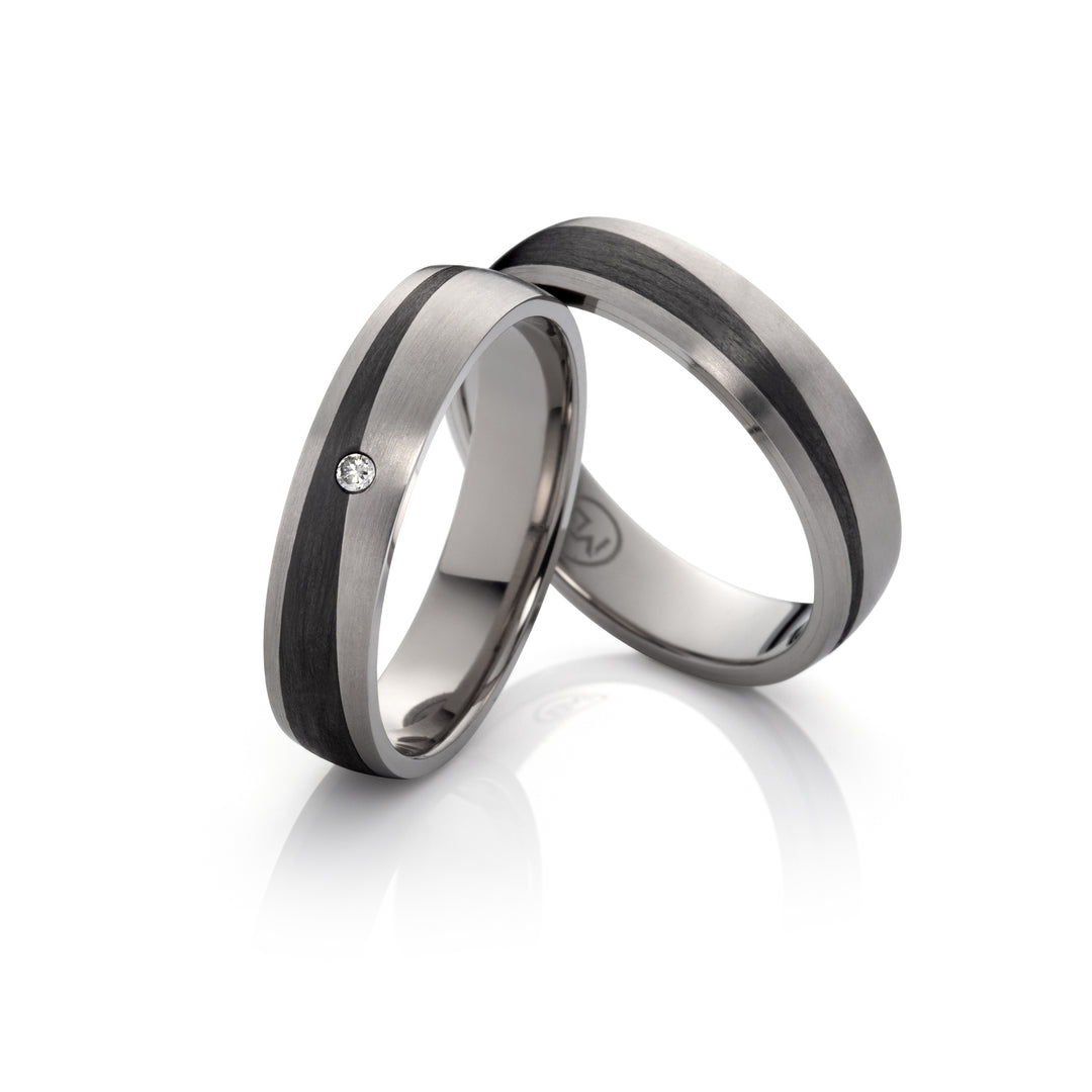 Ehe - Partnerringe aus Titan und Carbon mit Diamant ink. Gravur | AB 3848