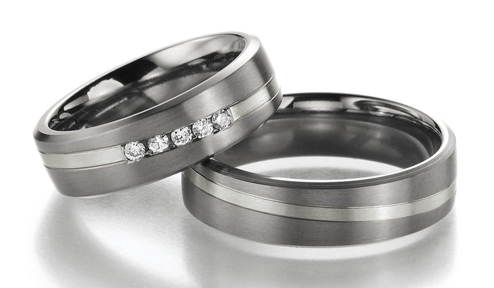 Hochzeitsringe Gold585 und Titan mit Diamant ink. Garantie und Gravur 78-80170