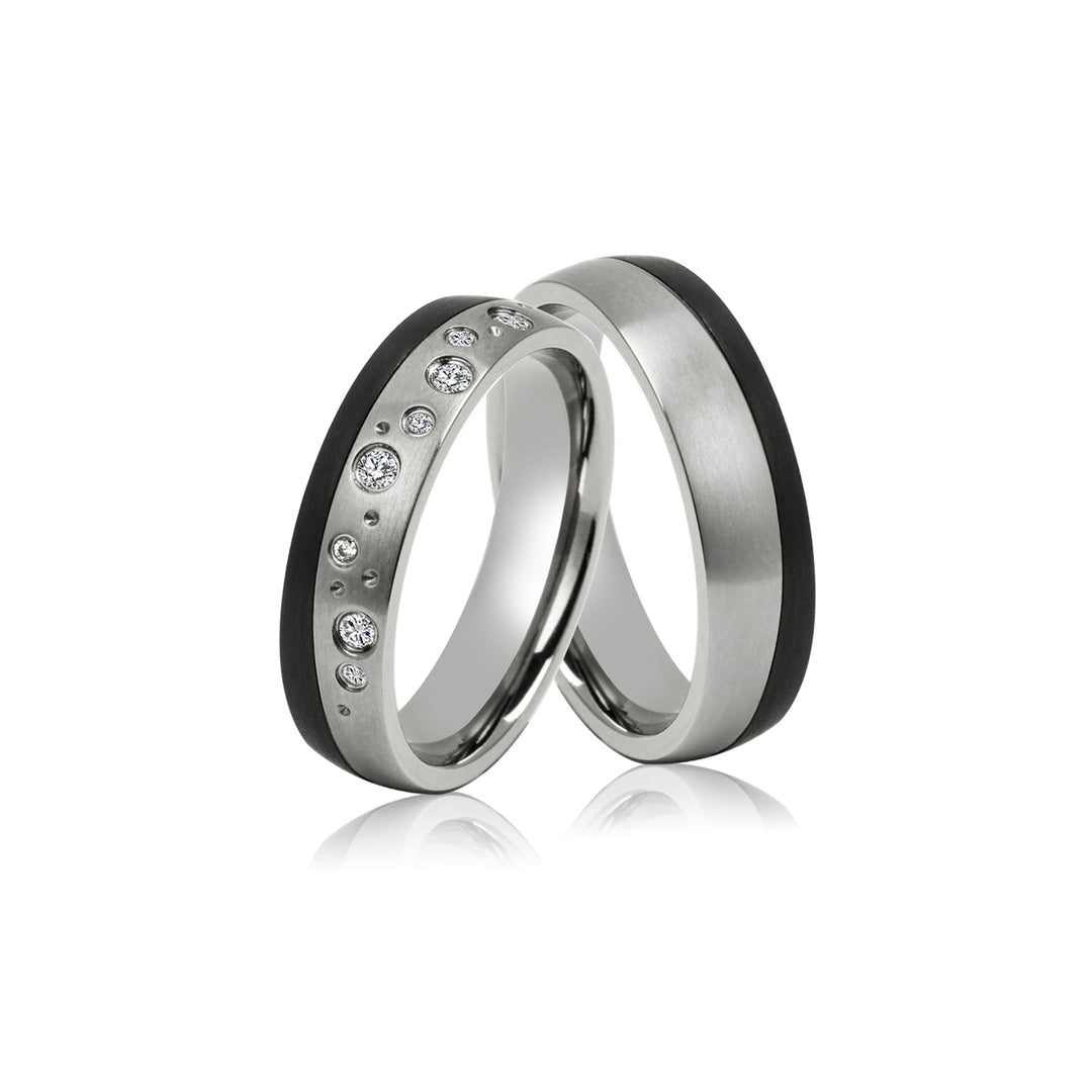 Partnerringe aus Titan und Carbon mit Zirkonia ink. Gravur | SD 7014