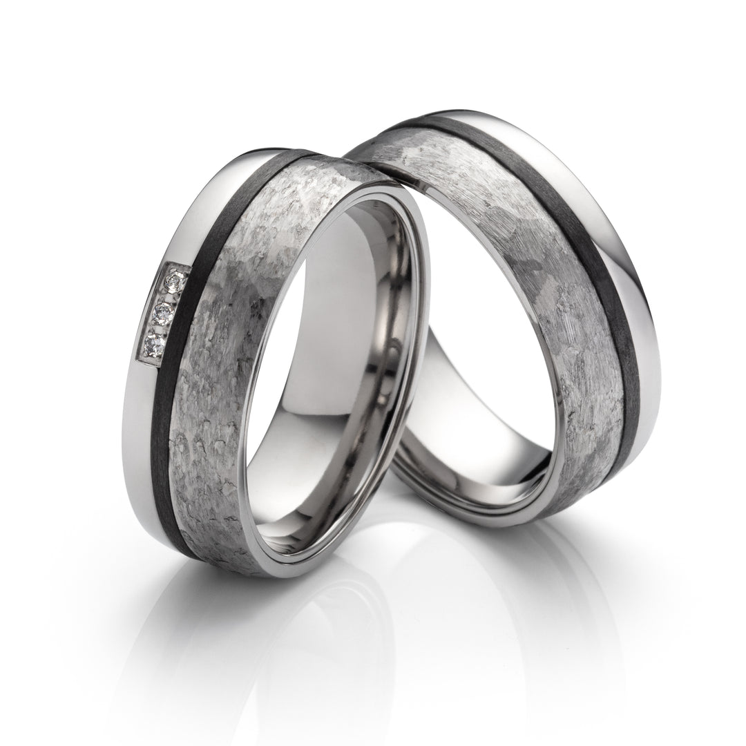 Ehe - Partnerringe aus Titan und Carbon mit 3 Diamanten ink. Gravur | SD9045