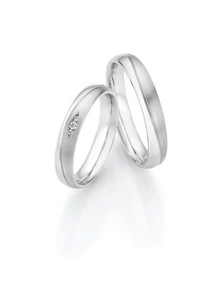 Ring mit Diamant