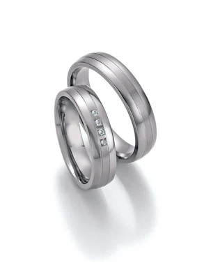 Ring mit Diamant