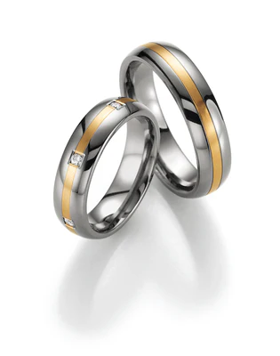 Ring mit Diamant
