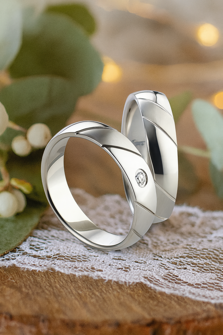 Eheringe & Partnerringe „CROSSIA“ aus Titan mit Zirkonia  inkl. Gravur | AB 1582