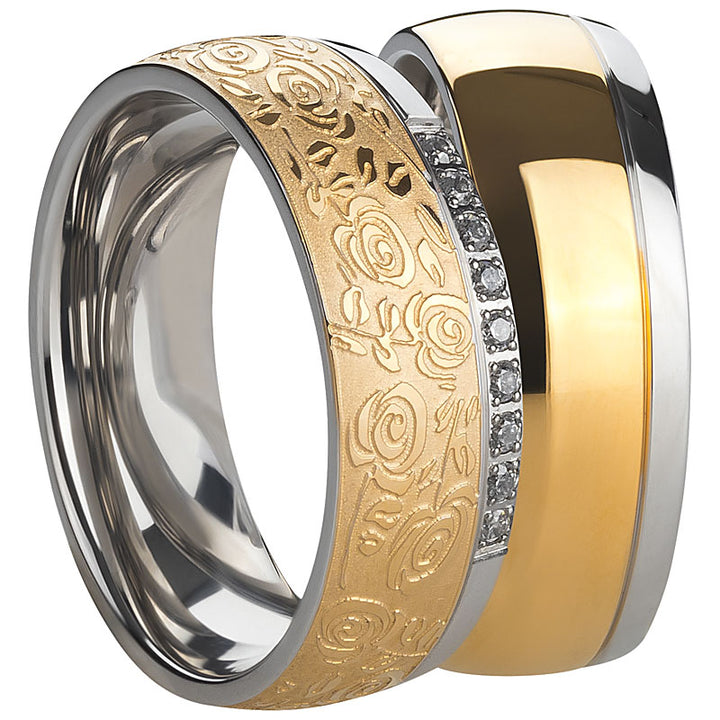 Partnerringe mit Rosenmuster auf dem Damenring - Ring in Gold und Silber gehalten