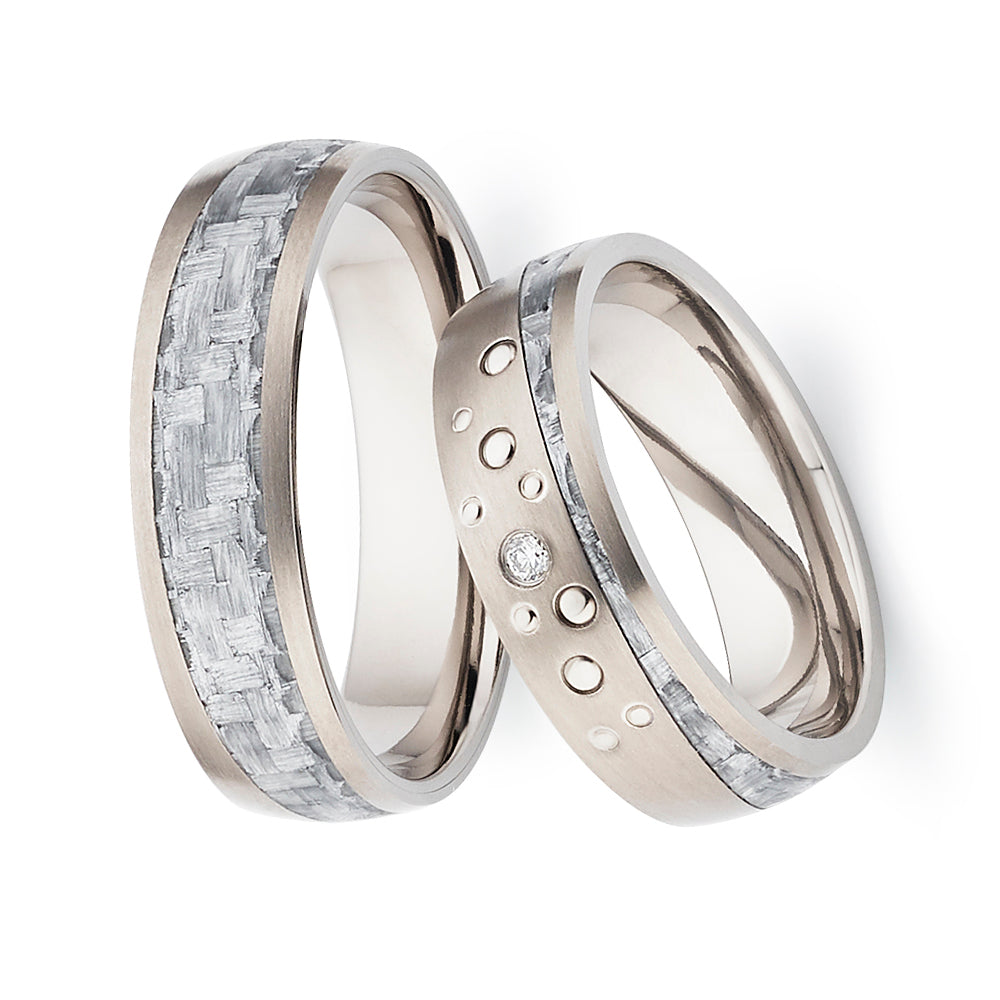 Partnerringe Titan & helles Carbon mit Diamant – CarbonWeave Frost | AB4106