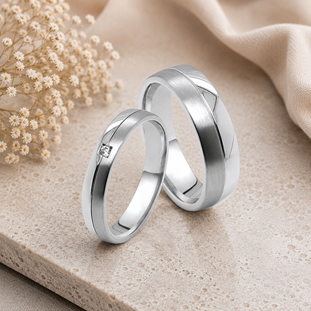 Silver Pure – Ehe-, Partnerringe & Freundschaftsringe aus Titan und Edelstahl mit Zirkonia | AB 4824