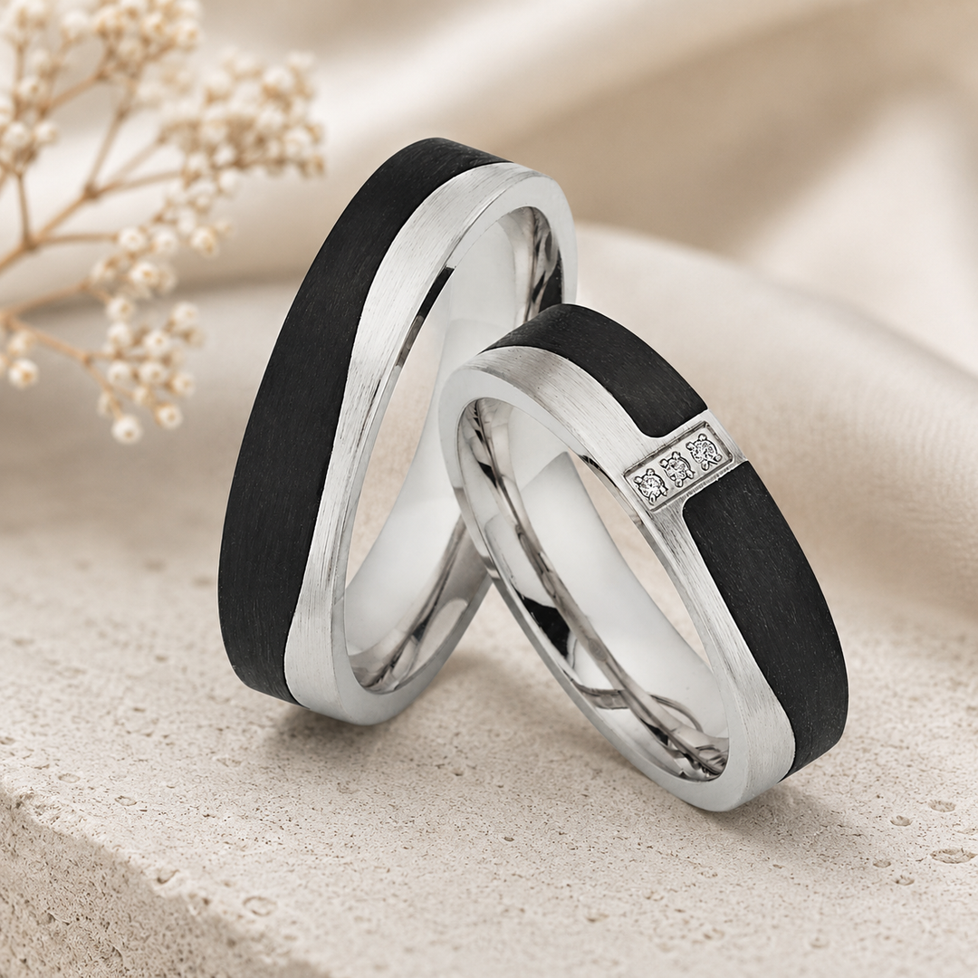 Silber-Carbon Eheringe „Carbon Trio“ mit 3 Diamanten – inkl. kostenloser Lasergravur | SR 1942