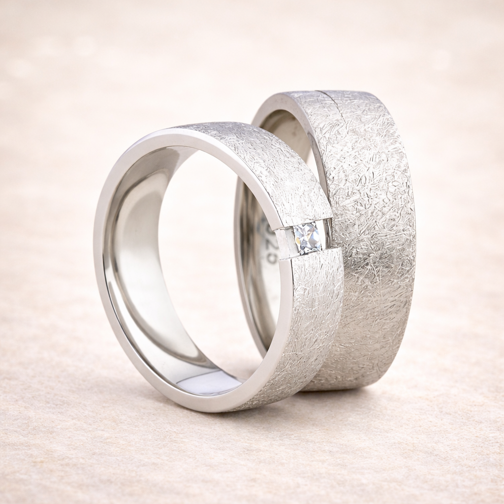 Eheringe & Partnerringe aus 925 Silber – Ringpaar „Tensia“ mit Zirkonia in Spannfassung inkl. Gravur | SR34